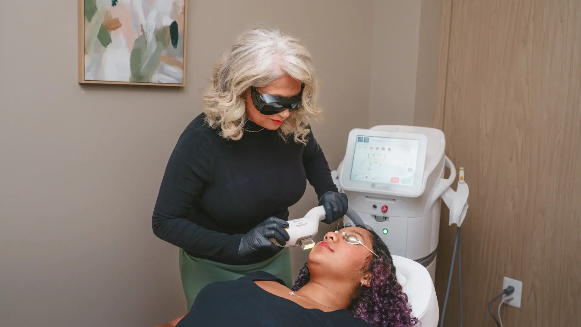 Luxe Eye and Wellness: detail