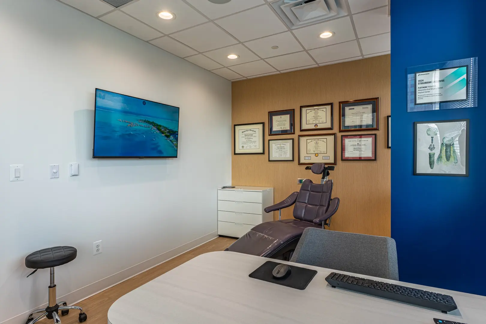 Alexandria Oral & Maxillofacial Surgery — operatory