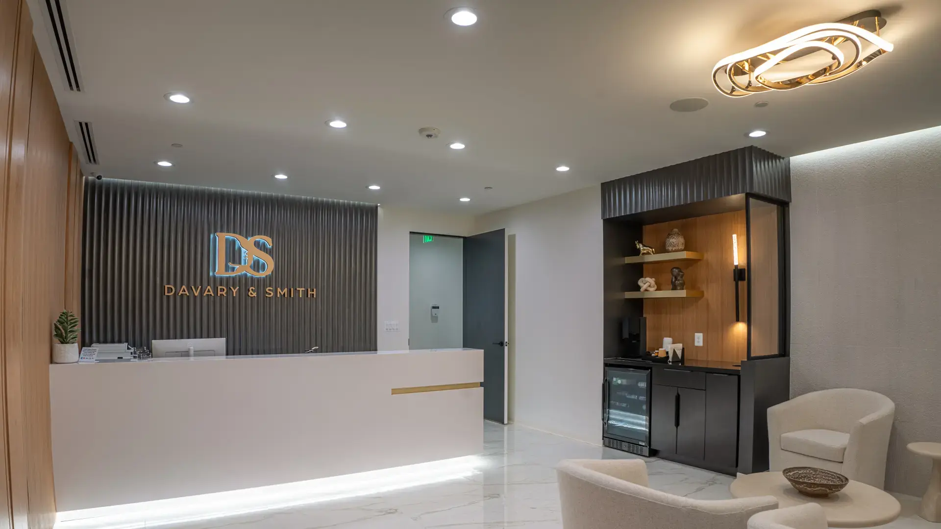 Davary & Smith Oral & Maxillofacial Surgery — lobby