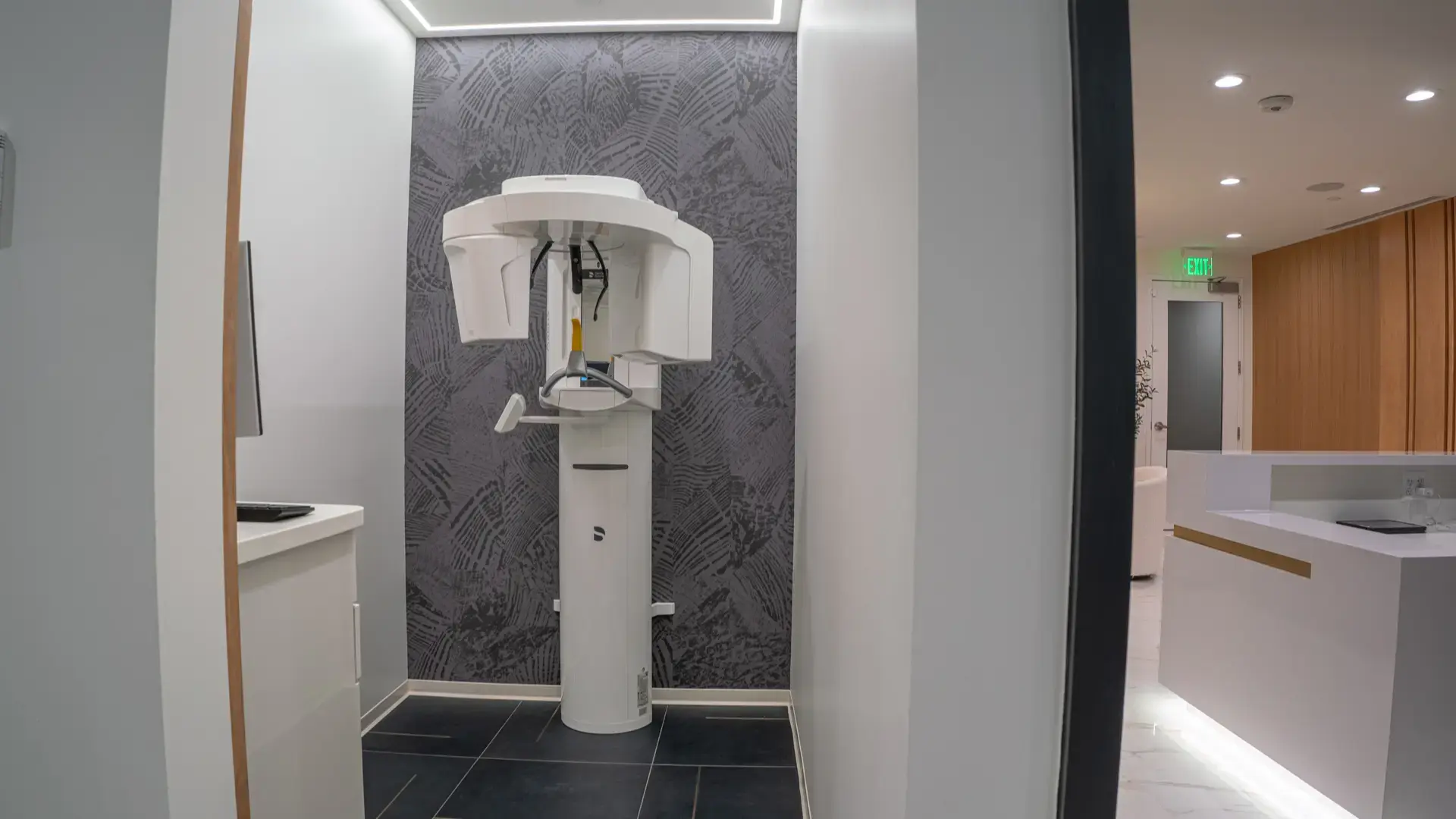 Davary & Smith Oral & Maxillofacial Surgery — x-ray room