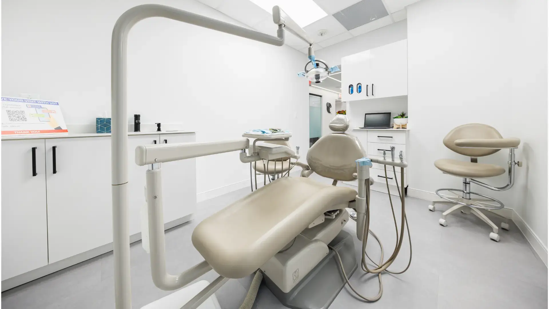 Desirable Smiles: operatory two