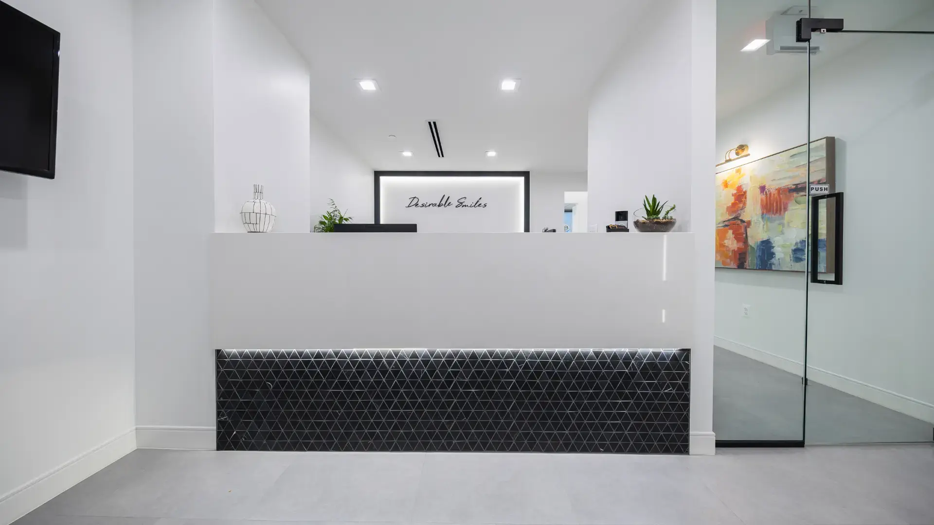 Desirable Smiles: reception seating