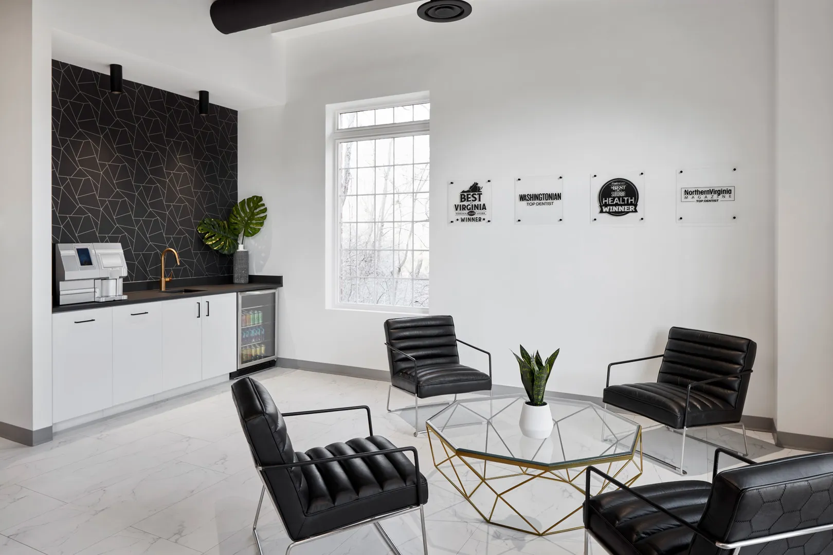 Costa Family Dentistry: small waiting area