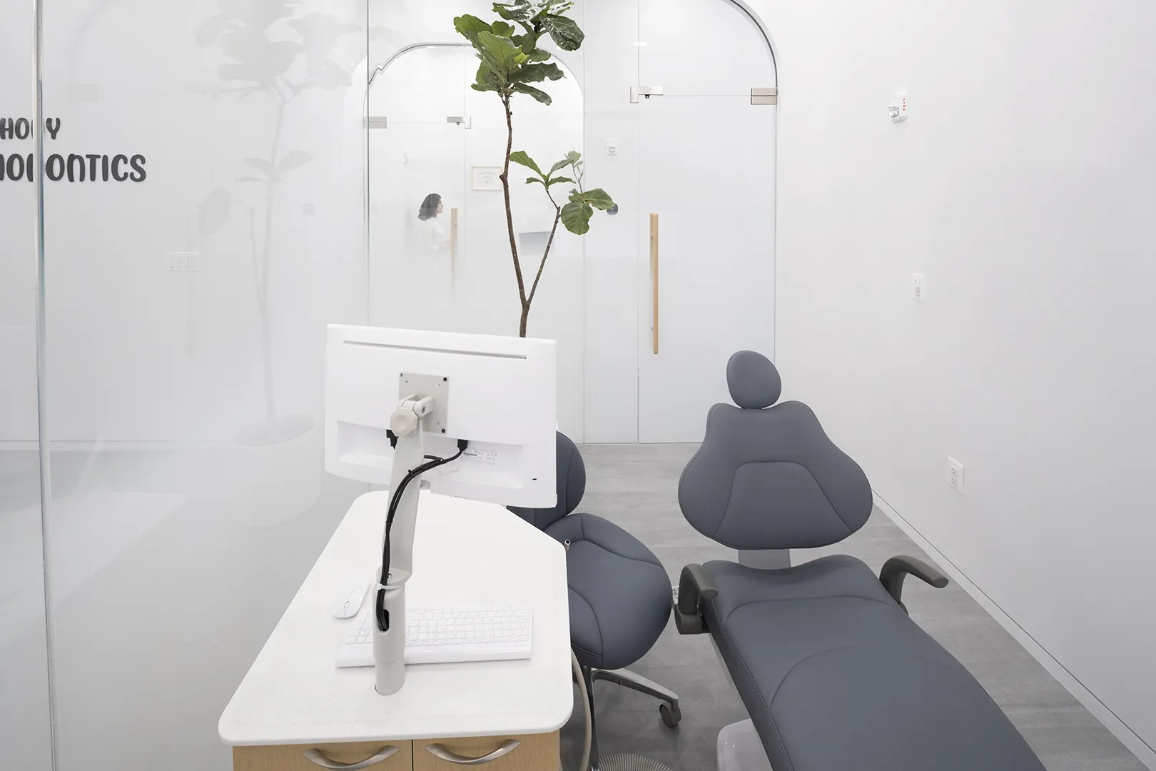 Symphony Orthodontics: operatory