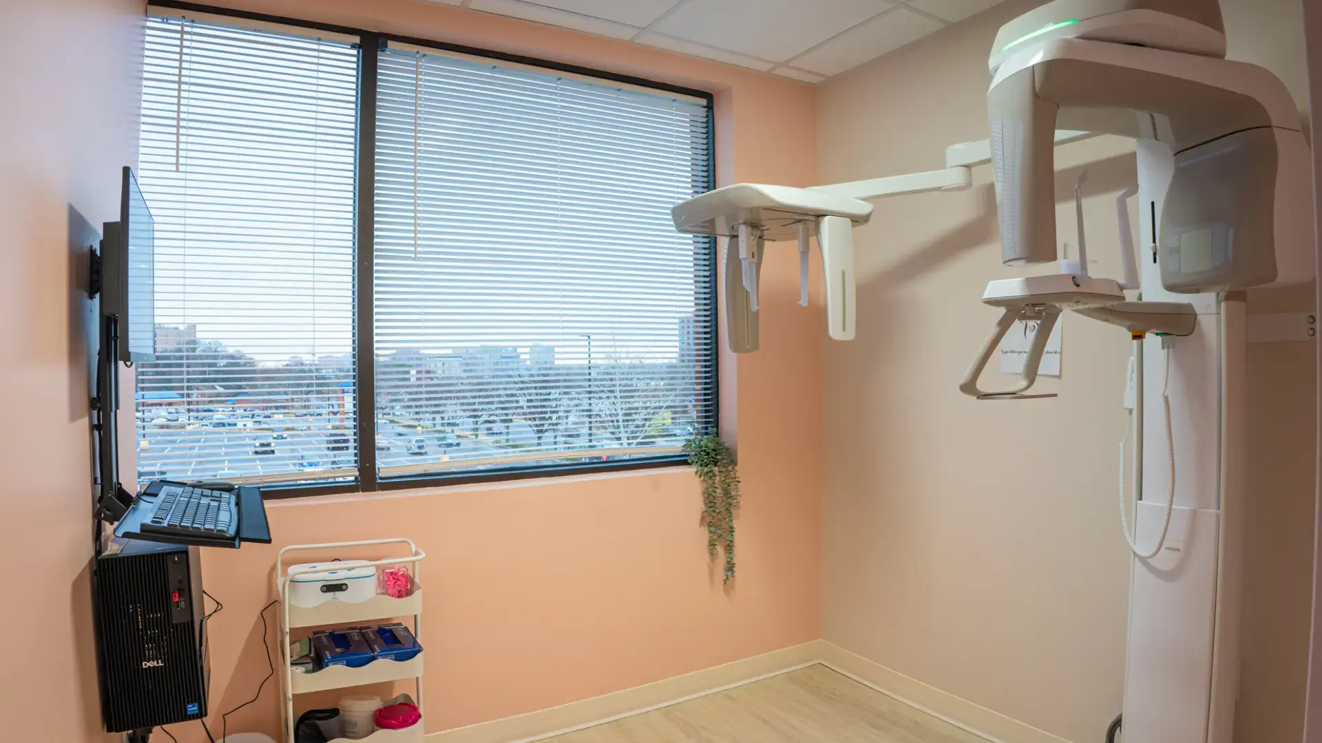 Sparkle Orthodontist: imaging room